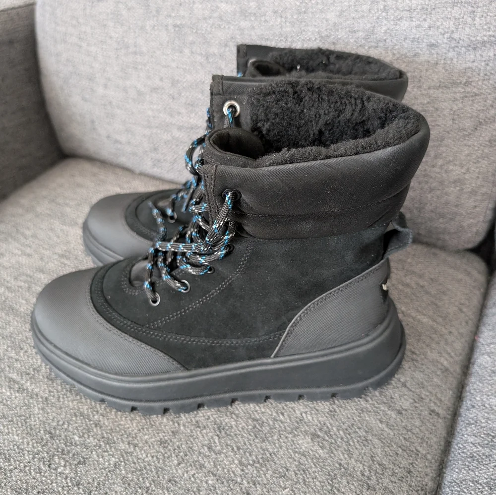 Koolaburra stylish black